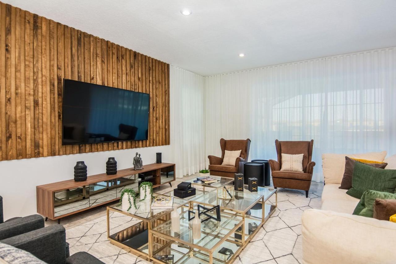 קיסימי Brand New 9 Bedrooms House With Private Pool, Star Wars Game Room, Theme Rooms And Lake View Sa2145 מראה חיצוני תמונה